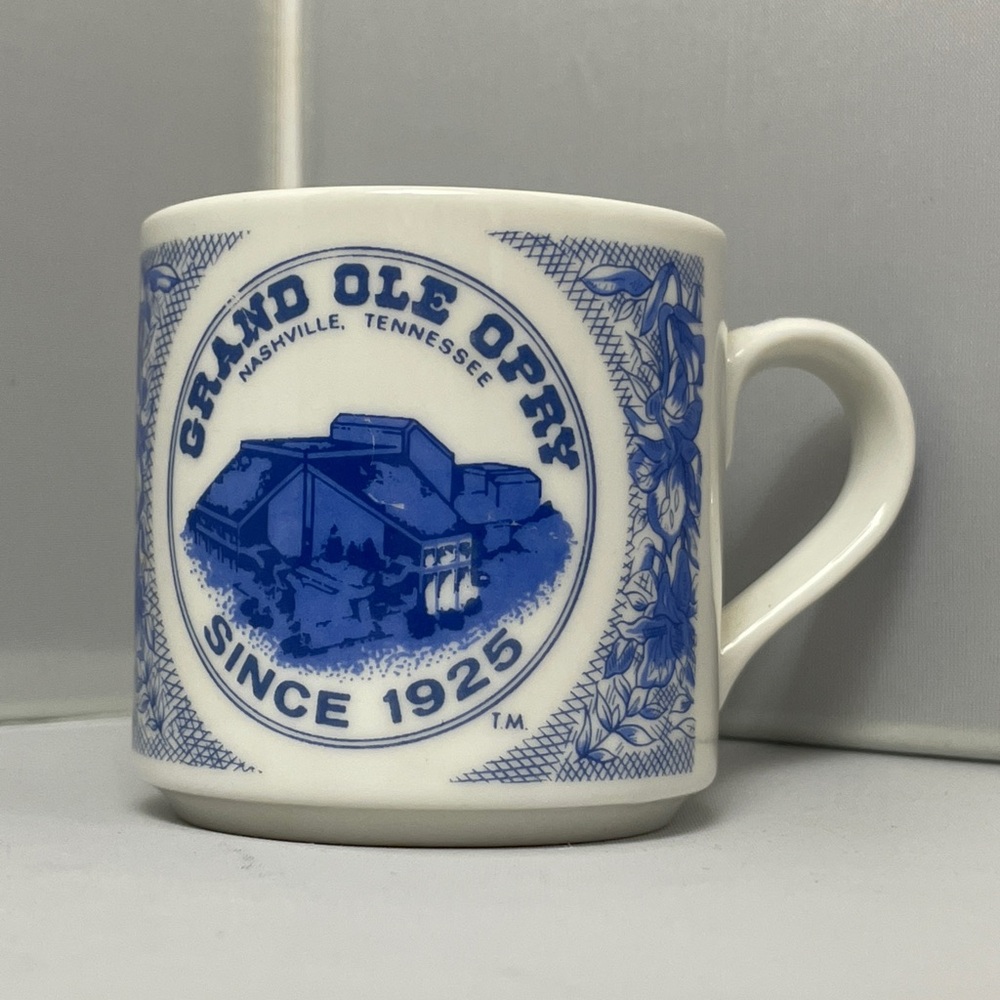 Grand Ole Opry Souvenir 8‎ oz. Mug  Nashville Tennessee Vintage